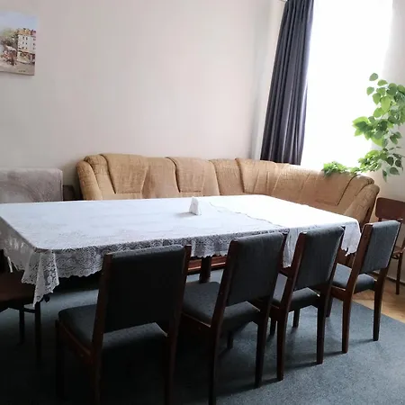 Near The Train Station Daire *