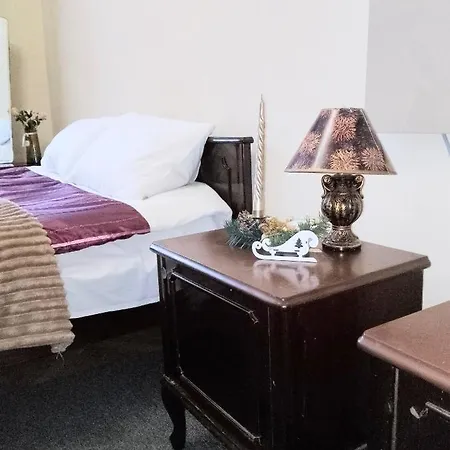 Lejlighed Near The Train Station *