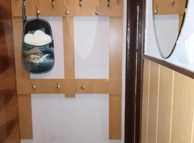 شقة Near The Train Station